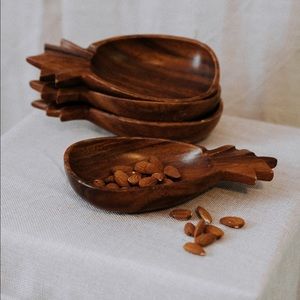 Wooden pineapple bowls